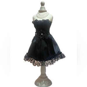 Gothic Miniature Mannequin Stand Doll